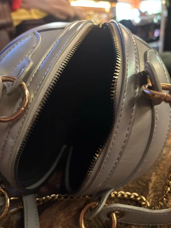 Source Unknown Silver Basketball-Shaped Crossbody Bag - Picture 2 of 2